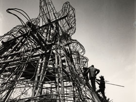 Le Golem - Niki de Saint Phalle et Jean Tinguely - Par Leonardo Bezzola
