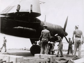 Curtiss SB2C-5 Helldiver de l'aéronavale - Tirage argentique