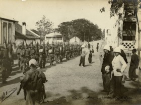 Légion étrangère en renfort à Lao Kay, au Tonkin - tirage argentique d'époque