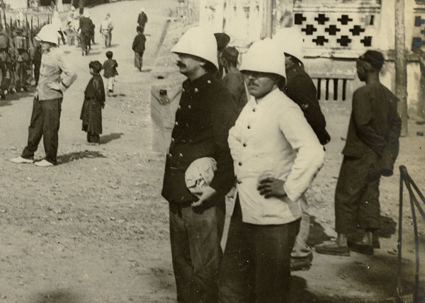 Légion étrangère en renfort à Lao Kay, au Tonkin - Détail Légion étrangère en renfort à Lao Kay, au Tonkin - Détail
