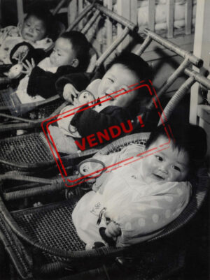 Bébés chinois à l'usine - Contretype