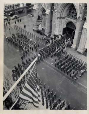 Cérémonie policière à Saint-Patrick (New York City) - Tirage argentique - PHOTO MEMORY