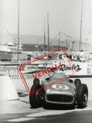 Stirling Moss sur sa Mercedes W196 - Grand Prix de Monaco 1955 - Tirage original d'archives
