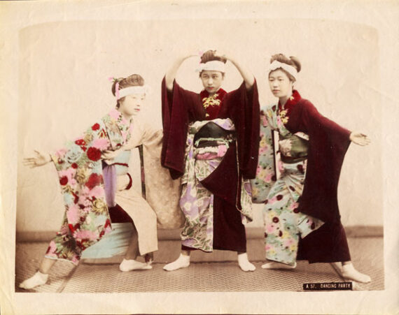 Jeunes danseuses japonaises - Tirage albuminé rehaussé