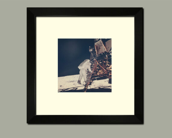 Apollo 11 - Buzz Aldrin descend sur la Lune - Cadre