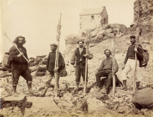 Pêcheurs des grèves - Mont Saint-Michel - Par le photographe Louis-Antonin Neurdein - Tirage albuminé N.D. Phot