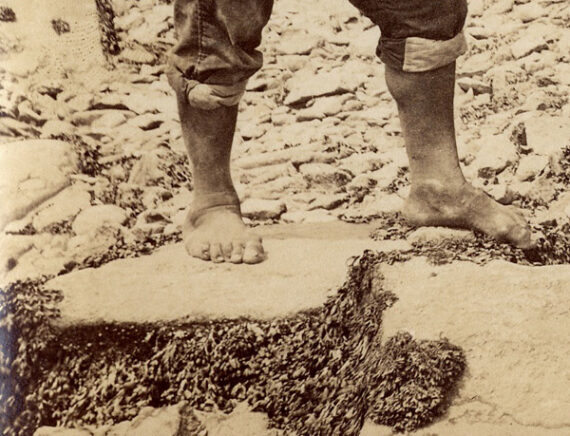 Pêcheurs des grèves - Mont Saint-Michel - Tirage albuminé N.D. Phot