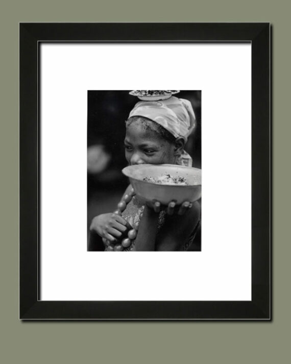 Portrait de femme au Niger - Par le photographe Carl Purcell - Cadre