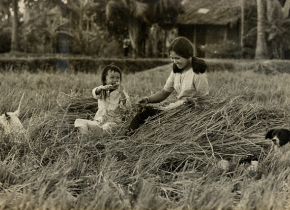 Jeune Cambogienne - Photographe Eliane Kugler