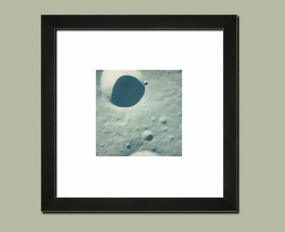 Lune : cratère Gagarin - Mission Apollo 15 - Tirage vintage NASA - Cadre