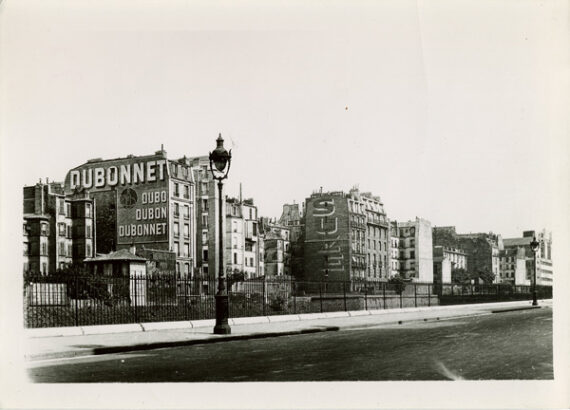 Murs publicitaires Suze et Dubonnet, à Paris - Tirage argentique d'époque - Photo Memory