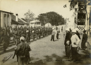 Légion étrangère en renfort à Lao Kay, au Tonkin - tirage argentique d'époque