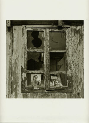 La fenêtre, par Gyula Zarand - Tirage argentique noir et blanc