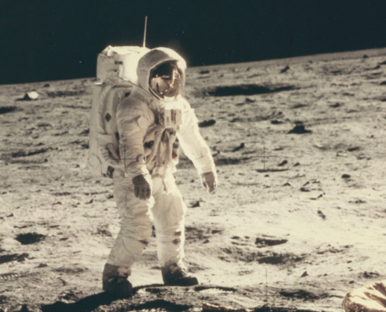 Edwin Buzz Aldrin au pied du module lunaire - Apollo XI - Détail