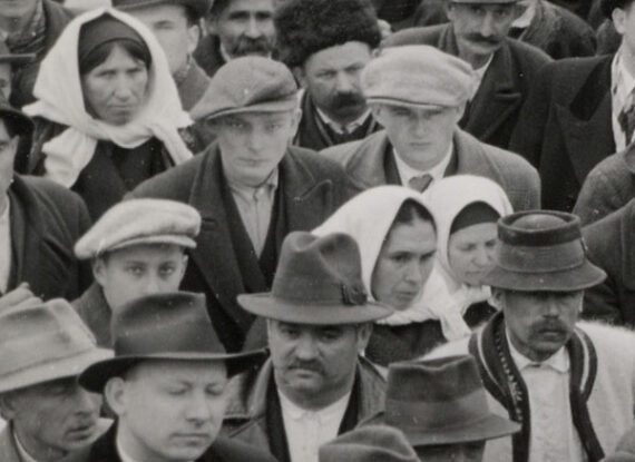 Des hommes, des femmes et des chapeaux – Image 2