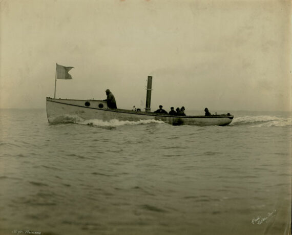 Canot à vapeur - Photographie de Beken of Cowes - Photo Memory