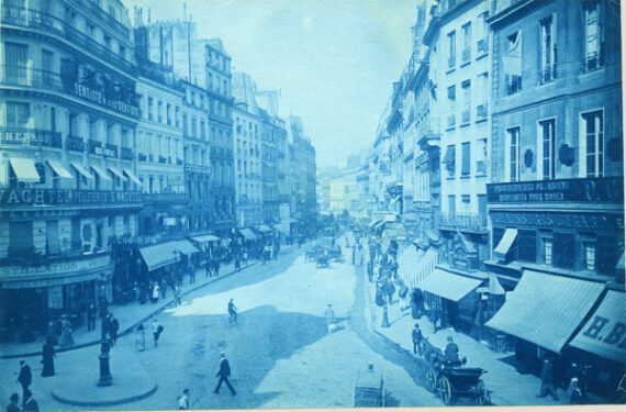 Rue Montmartre, Paris, circa 1890 - Cyanotype, tirage ancien | PHOTO MEMORY