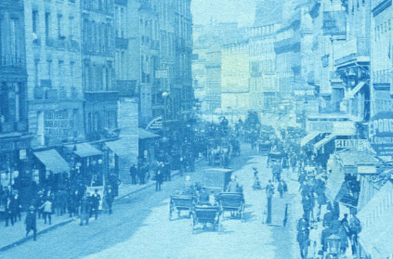 Rue Montmartre en fin de journée, sur cyanotype – Image 2