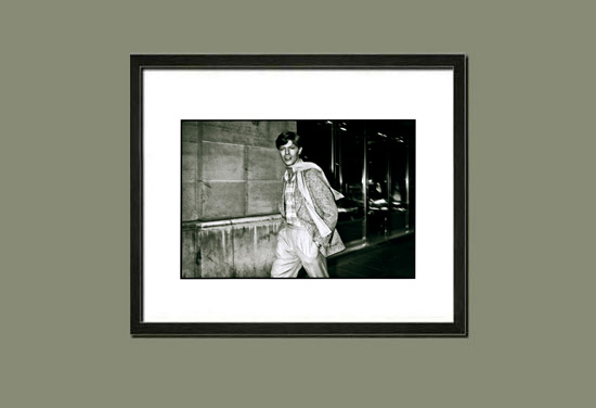 David Bowie dans Paris, par le photographe Serge Benhamou - Suggestion d'encadrement du tirage