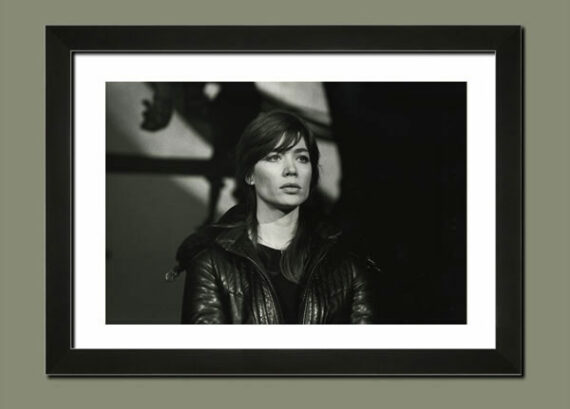Portrait de Françoise Hardy, par Serge Benhamou - Suggestion d'encadrement | PHOTO MEMORY