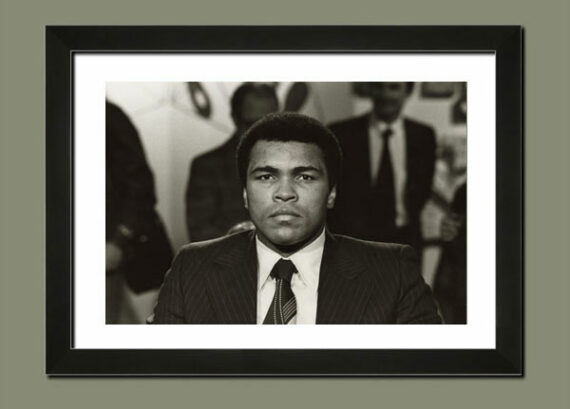 Le boxeur Mohamed Ali, né Cassius Clay, portrait de Serge Benhamou - Suggestion d'encadrement - Photo Memory