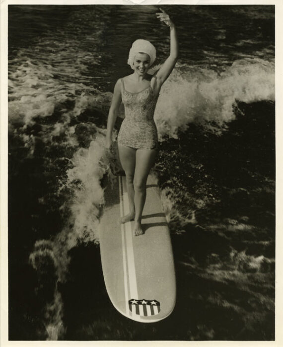 Miss America 65, Vonda Kay Van Dyke - Photographie de surf vintage - Photo Memory
