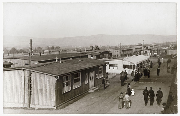 Camp d’Holzminden dans le duché de Brunswick. 300 personnes du Nord y sont retenues, en novembre 1916, par les autorités allemandes. © Archives départementales du Nord