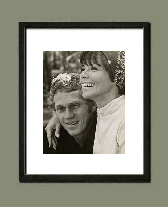 Steve McQueen et sa femme Neile Adams, par Chester Walter Maydole - Photographie vintage - Suggestion d'encadrement