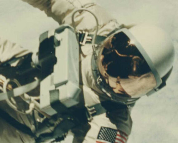 Gemini 4 : Ed White en sortie spatiale - Tirage vintage NASA - Détail | PHOTO MEMORY