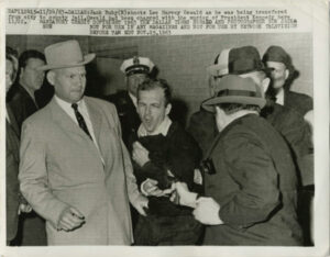 Assassinat de Lee Harvey Oswald par Jack Ruby - Photographie vintage de Bob Jack, prix Pulitzer Prize 1964 | PHOTO MEMORY