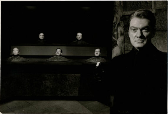 Fantomas : portrait de Jean Marais par le photographe Roger Corbeau - Tirage argentique vintage | PHOTO MEMORY