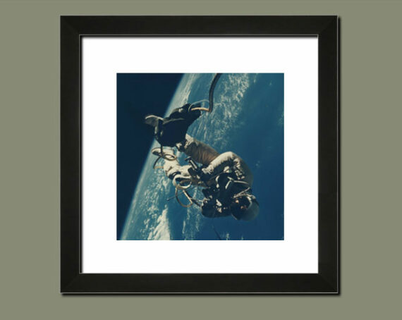 Gemini 4 : Ed White dans l'espace - Suggestion d'encadrement du tirage vintage NASA | PHOTO MEMORY