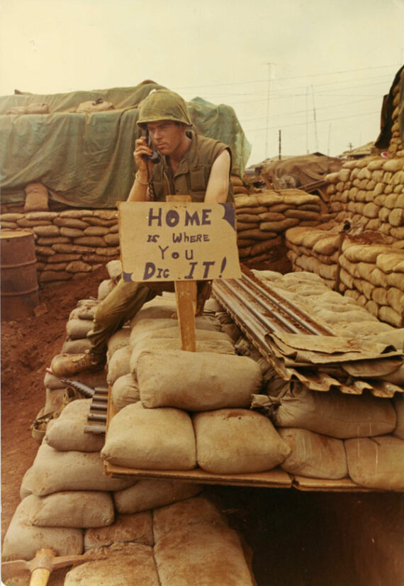 Home is Where You Dig It - Photographie vintage de la guerre du Viêt Nam | PHOTO MEMORY