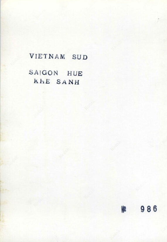 Home is Where You Dig It, guerre du Viêt Nam - Tirage couleurs C-Print vintage - Dos | PHOTO MEMORY