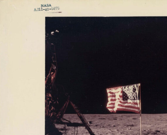 Apollo 11 : Buzz Aldrin pose sur la Lune - Numéro de série (Blue Serial Number) AS11-40-5875 - Photo vintage NASA