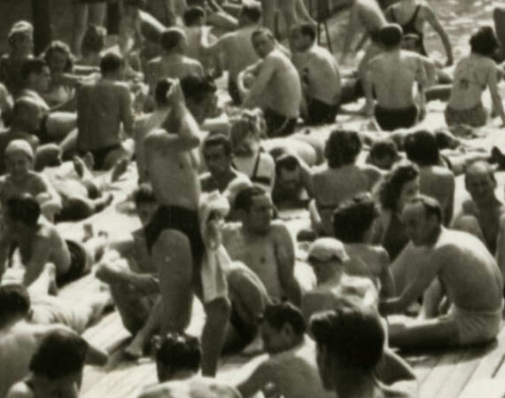 Paris : Bain Deligny, été 45 - Détail du tirage vintage proposé par Photo Memory