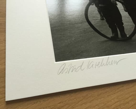Les quatre petits garçons de Liverpool - Signature d'Astrid Kirchherr - Photo Memory