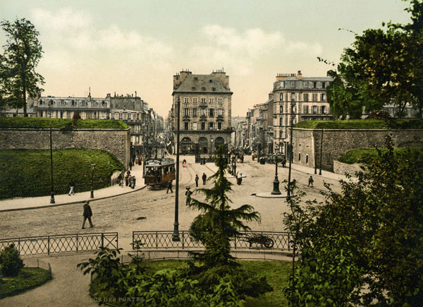 Photochrome 9761. P.Z. - Brest. Place des portes.