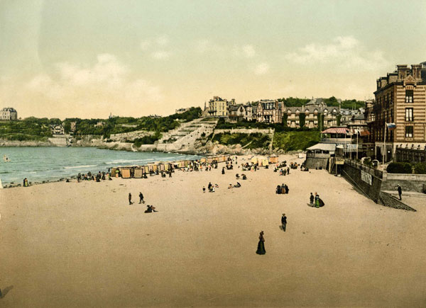 Photochrome 9771. P.Z. - Dinard. La plage et la casino.