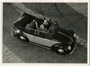 VW Coccinelle Split Cabriolet de 1951, version Karmann, 4 places - Rare tirage d'époque - Photo Memory