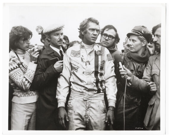 Steve McQueen, pilote automobile pour le film Le Mans - Tirage argentique d'époque, 1971 - Photo Memory