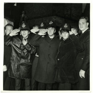 The Beatles en Bobby, concert à Birmingham, 1963 - Tirage argentique vintage - Photo Memory
