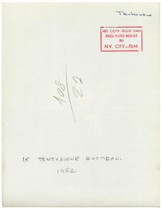 Anita Ekberg, la tentation du Docteur Antonio, par Federico Fellini - Timbre humide et mentions manuscrites au dos de l'épreuve