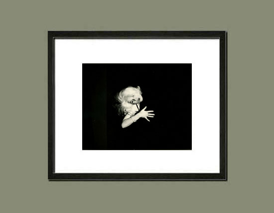 Anita Ekberg, la tentation du Docteur Antonio, par Federico Fellini - Suggestion d'encadrement