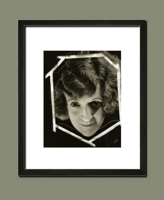 La tête en heptagone, photographie de presse retouchée - Portrait de Grace Anderson Michie, 1929 - Suggestion d'encadrement