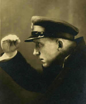 L'homme à la casquette, portrait des années 20 - Tirage d'époque sur papier cartoline - Photo Memory