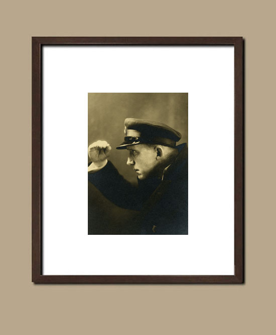 L'homme à la casquette, portrait des années 20 - Suggestion d'encadrement