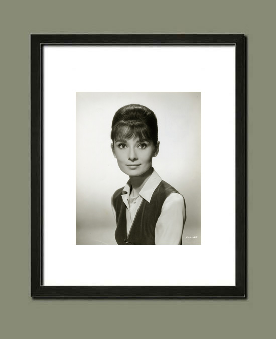 Portrait d'Audrey Hepburn, pour la promotion du film La Rumeur, 1961 - Suggestion d'encadrement
