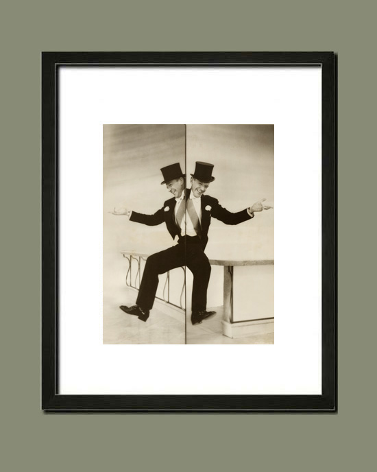Fred Astaire,pour Still Stockings, la Belle de Moscou - Simulation de présentation du tirage d'époque, 1957
