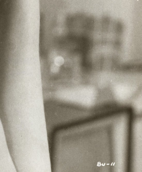 Vanessa Redgrave, portrait Blow-Up, par Arthur Evans - Réf. BU-11 dans le coin inférieur droit de l'image (détail).